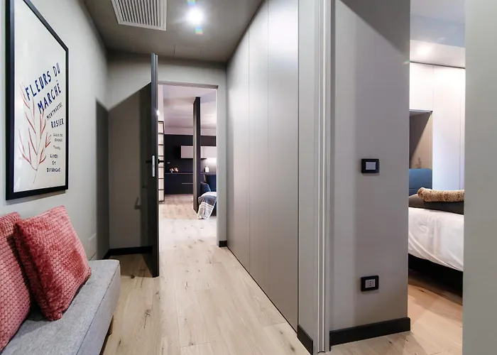 Scarlett - By Myhomeincomo דירה קומו