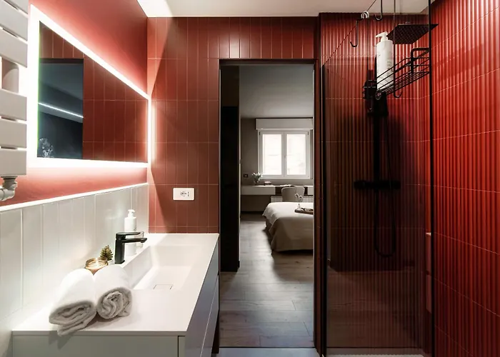 Scarlett - By Myhomeincomo *