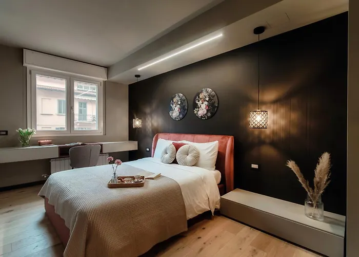 Scarlett - By Myhomeincomo *