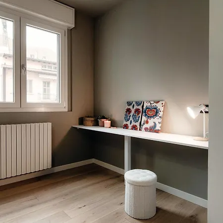 Scarlett - By Myhomeincomo Apartment