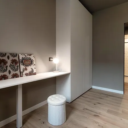 Scarlett - By Myhomeincomo * Como