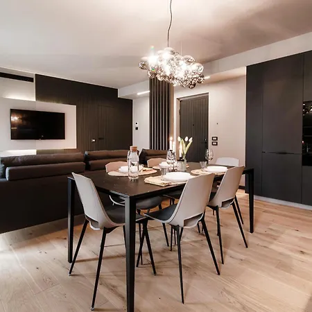 Apartment Scarlett - By Myhomeincomo