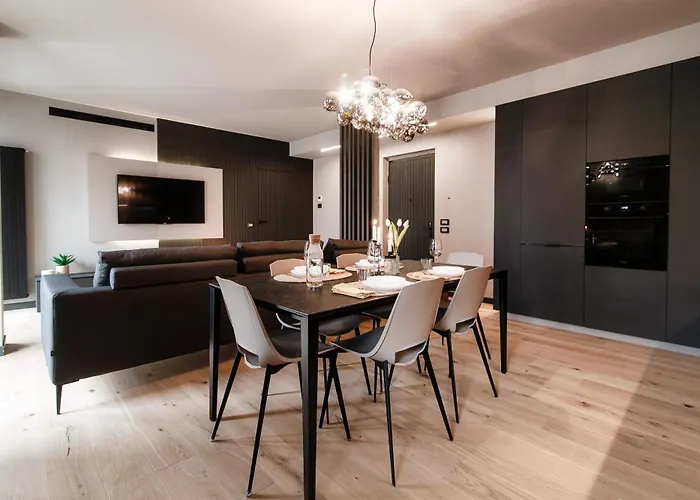 Apartament Scarlett - By Myhomeincomo
